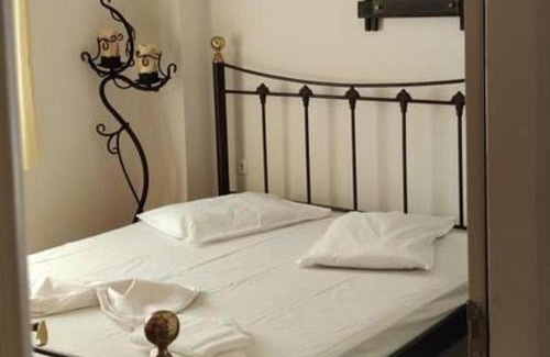 Massouri House | 3 Bed Villa - Sleeps 6 - Terrace - Sea View