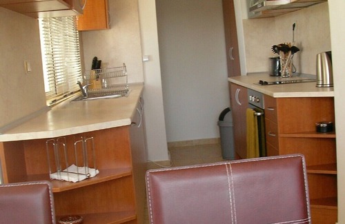 Dobrich Villa | 3 bed villa (sleeps 6-8), heated pool, a/c, garden, village location, by sea