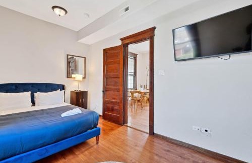 Berwyn Apartment | 3 Bed Vintage Condo in Chicagolands Trendy Berwyn condo