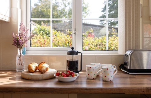 Braunton House | 3 Bed with large garden & sea views near Saunton