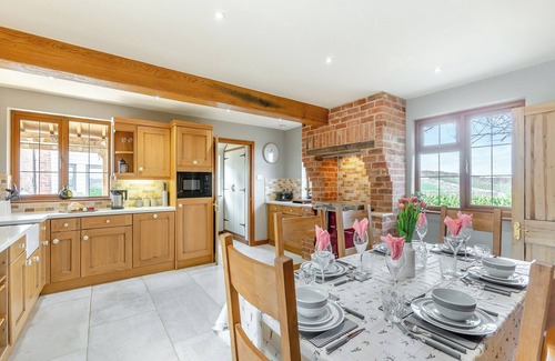Chipping Norton Cottage | 3 bedroom accommodation in Shipton-Under-Wychwood