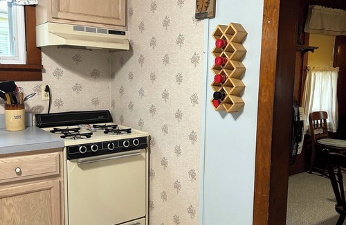Lake Winola House | 3 Bedroom 1.5 bath Lake Front Cottage at beautiful Lake Winola