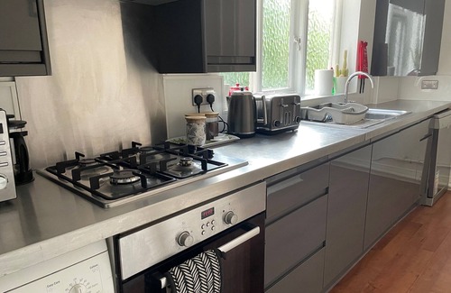 Sefton Park Apartment | 3 bedroom 1st floor apartment with garden close to Lark Lane and city centre