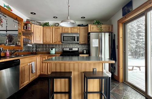 Deltana House | 3-bedroom 2 1/2 Bath house Delta Junction close to Clearwater Campground