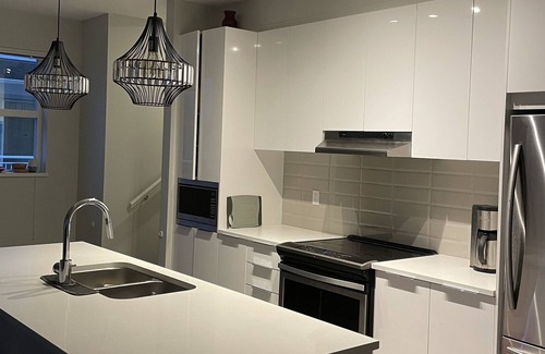 Maple Ridge House | 3 bedroom, 2.5 bath Townhome