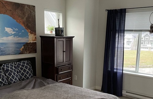 Maple Ridge House | 3 bedroom, 2.5 bath Townhome