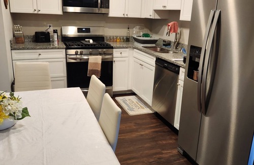 Kettering Apartment | 3 bedroom 2.5 bathroom 2 floor duplex duplex in the heart of kettering.