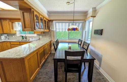 Willoughby House | 3 bedroom 2 bathroom house in Langley