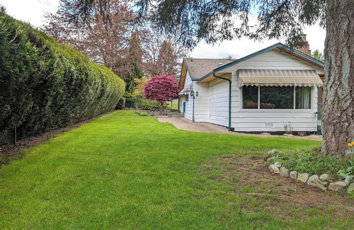 Willoughby House | 3 bedroom 2 bathroom house in Langley