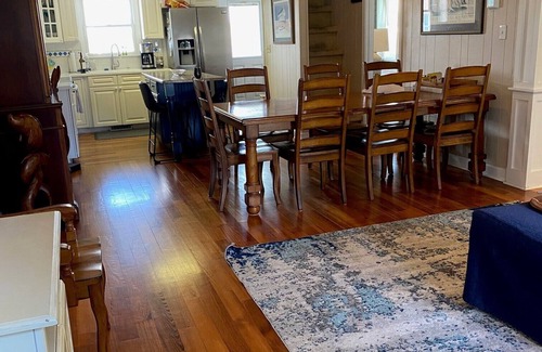 Ocean Isle Beach Cottage | 3 Bedroom/2 Bath , Beautiful Cottage W/Dock and Quick Walk to Beach/Dining