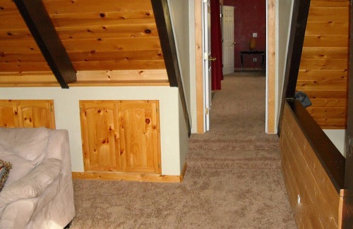 North Upper Truckee House | 3 bedroom 2 bath Tahoe Chalet style home in a quiet neighborhood sleeps 8
