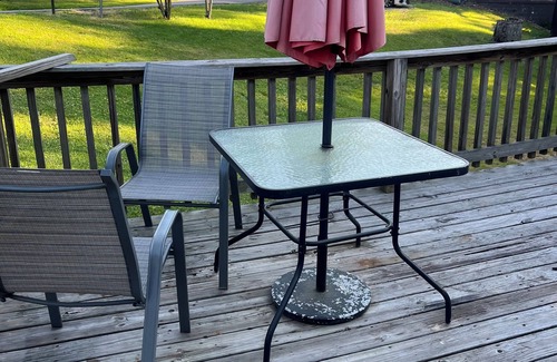 Ashland House | 3 bedroom 2 bath dog friendly home