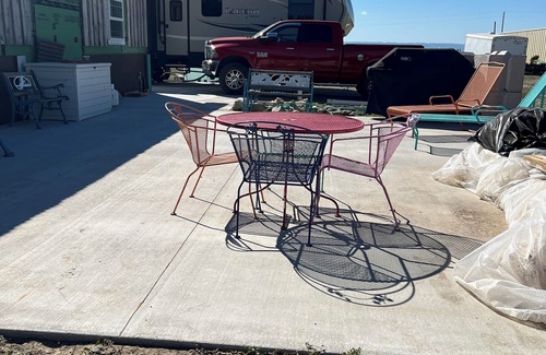 Box Elder House | 3-bedroom 2-bath house with WiFi, AC, 5-TV’S, panoramic views of the Black Hills