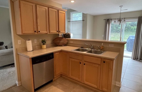 Columbia House | 3 Bedroom 2 bath house in quiet neighborhood. Close to MIZZOU stadium.