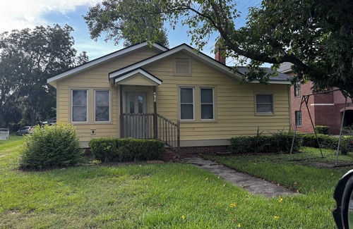 Thunderbolt House | 3-bedroom/2 Bath house in charming Thunderbolt, GA. Come and enjoy your stay.