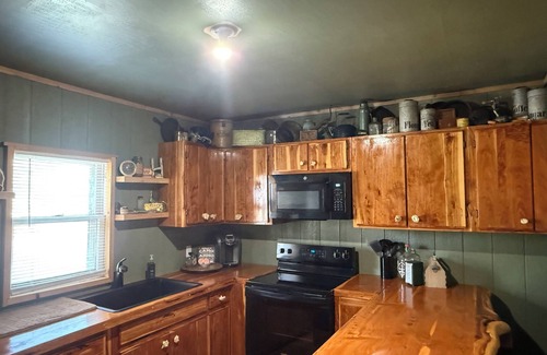 Crowell House | 3 Bedroom/2 Bath Hunting Cabin in Crowell, Texas
