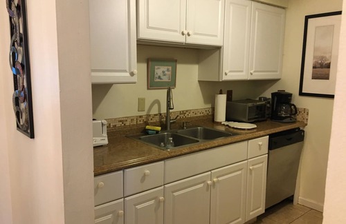 South Gate Ridge House | 3 bedroom/2 bath in a quiet neighborhood. Large backyard with privacy fence.