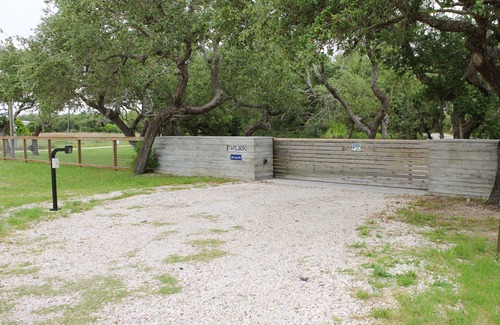 Rockport House | 3 bedroom 2 bath nestled in the oak trees right on Copano Bay! Private Pier!