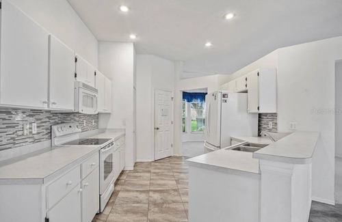 Plant City House | 3 bedroom 2 bath Ranch with pool