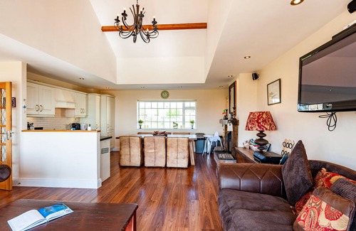 Kinsale House | 3 BEDROOM , 2 BATH Sleeps 8 - WILD ATLANTIC WAY, WITH OCEAN VIEWS ,KINSALE, CORK