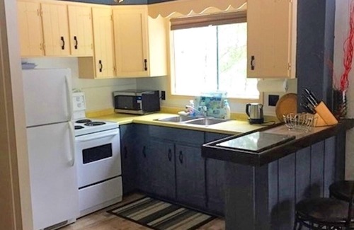Tiny Ski Chalet | 3 bedroom, 2 bathroom chalet; 3 minute walk to pristine beach; dog friendly