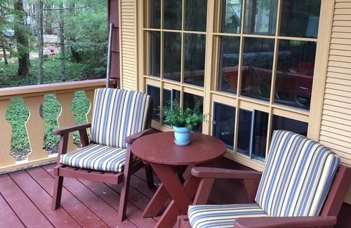 Tiny Ski Chalet | 3 bedroom, 2 bathroom chalet; 3 minute walk to pristine beach; dog friendly