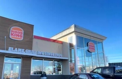 Saskatoon House | 3-Bedroom & 2-Bathroom Cozy Suite in Best Location