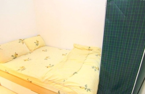Ferry Point Condo | 3 bedroom + 2 bathroom apt near MTR