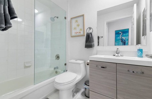 Princeton House | 3 Bedroom 2 Bathroom with a BRAND NEW POOL W/ a huge backyard & BBQ next to Keys