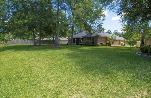 Yulee House | 3 bedroom, 2 baths, big yard, quite neighborhood