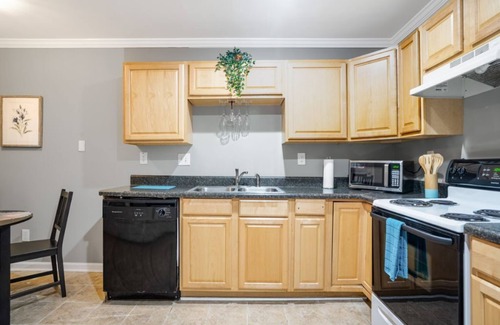 Church Street House | 3 bedroom 2 full bath in Atlanta