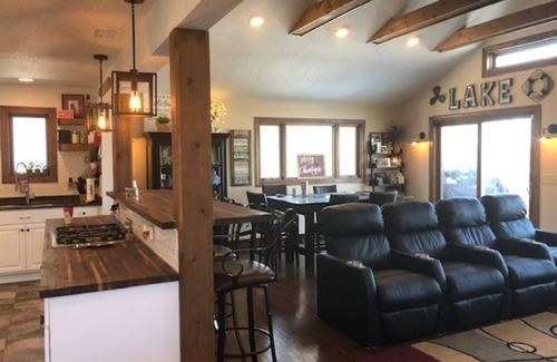 Hartford House | 3 Bedroom, 2 full bath lake house within minutes of Erin Hills Golf Course!