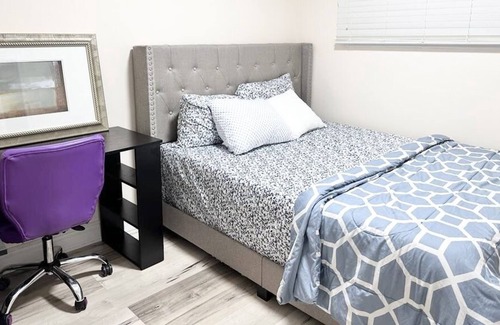 Rosemount House | 3 bedroom 2 full washroom house near Fairview Park Mall