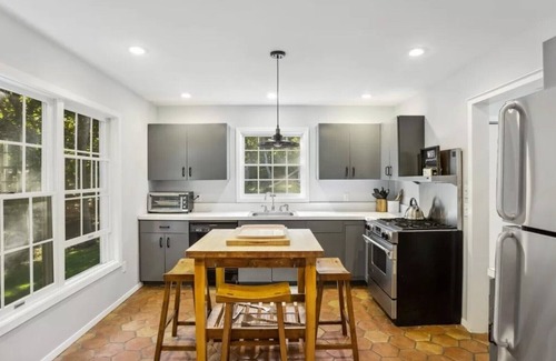 Amagansett North House | 3 Bedroom 3 Bath House on 2 private acres in Amagansett. Pool, Hot Tub, Firepit
