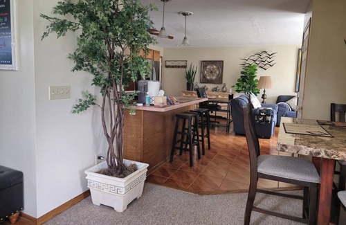 Poland Condo | 3-bedroom, 3-bathroom condo in fantastic Poland with WiFi, AC, fitness room