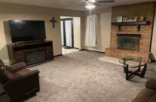 Weatherford House | 3 Bedroom, 3 Bathroom Home in Weatherford, OK