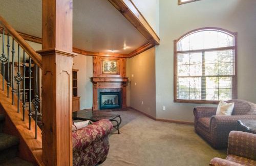 Midway Apartment | 3 Bedroom 3 Bathroom Zermatt Villages 773 condo