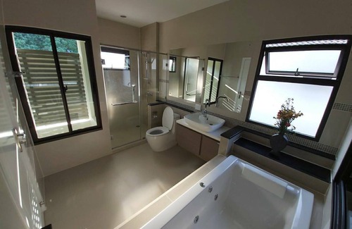 Kathu House | 3 bedroom , 4 bathroom