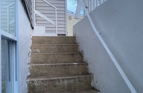 Calverton Villa | 3-bedroom, 4 beds in pleasant Silver Spring with Free parking,Bus Stop next door