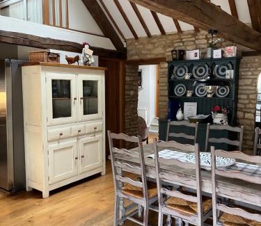 Chadlington House | 3 BEDROOM 5* BARN CONVERSION COTSWOLDS