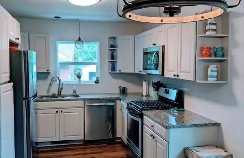 Central Lake House | 3 Bedroom 5 Minutes from Torch Lake/15 From Shanty Creek