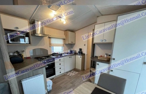 Porthcawl House | 3 Bedroom 8 Berth Pet Friendly Caravan. Gated Decking Close To Onsite Amenities