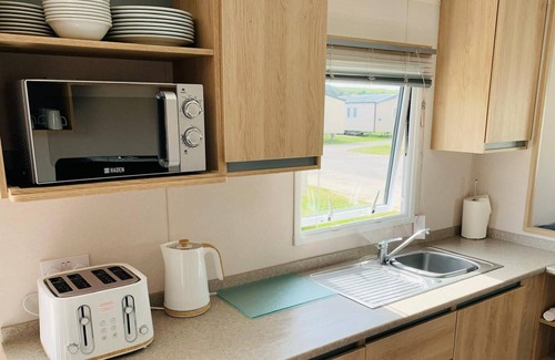 Weymouth House | 3 Bedroom (8 person) Haven Littlesea, Caravan