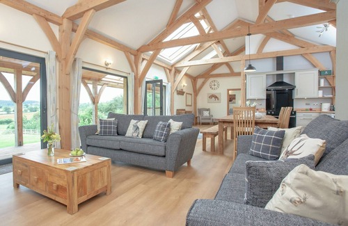 Crediton Cabin | 3 bedroom accommodation in Stockleigh Pomeroy