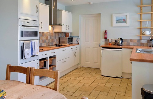 Newton by the Sea Cottage | 3 bedroom accommodation in Newton by the Sea