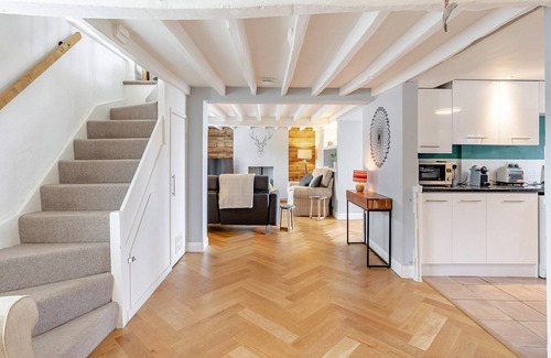 Aston-le-Walls Cabin | 3 bedroom accommodation in Ufton, near Leamington Spa