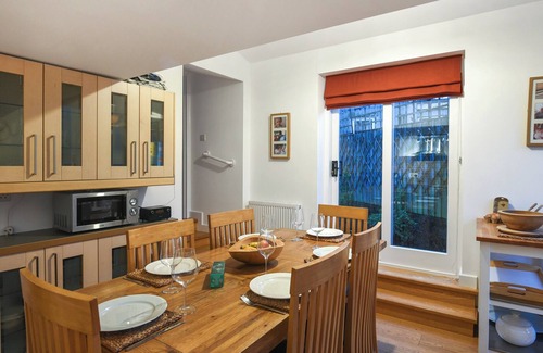 Bishops Castle Cottage | 3 bedroom accommodation in Bishops Castle