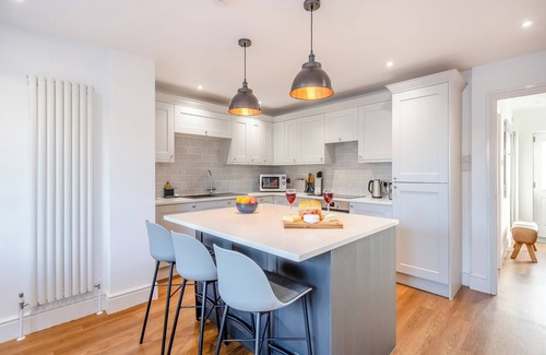 Holland-On-Sea Cottage | 3 bedroom accommodation in Clacton-on-Sea