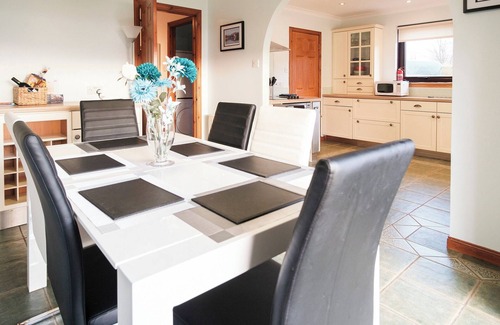 Cromarty Firth Cottage | 3 bedroom accommodation in Invergordon, near All Black Isle