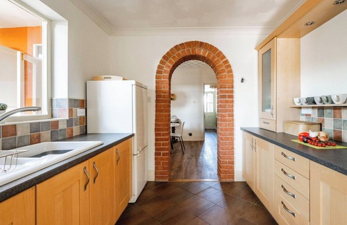 Gorleston-on-Sea Cottage | 3 bedroom accommodation in Gorleston-on-Sea, near Great Yarmouth